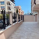 Bella Deluxe Apartment